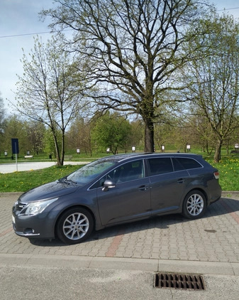 Toyota Avensis cena 26000 przebieg: 249681, rok produkcji 2009 z Kęty małe 631